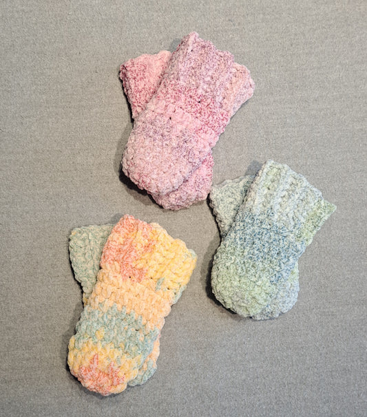 Crochet baby mittens