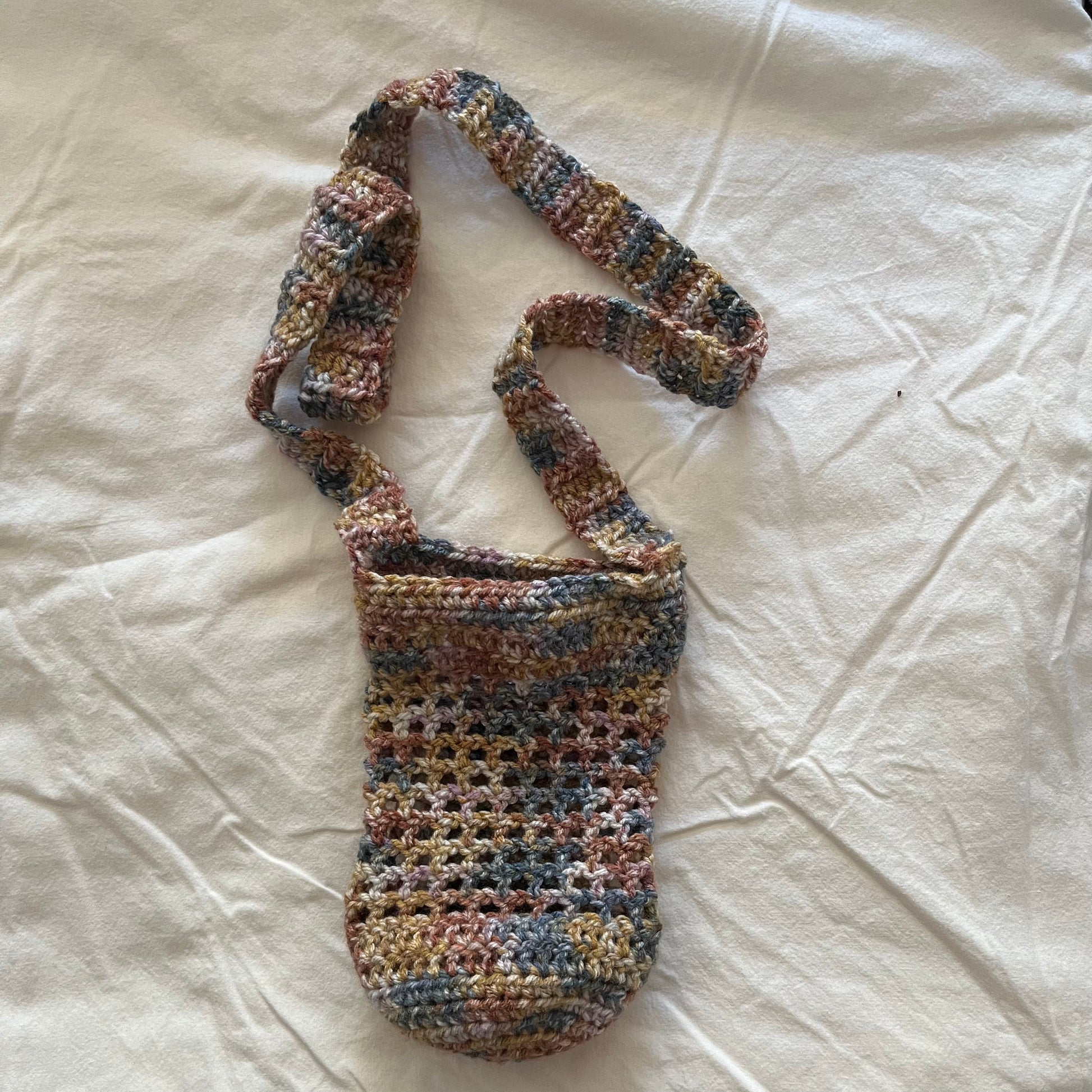 Desert crochet bottle carrier